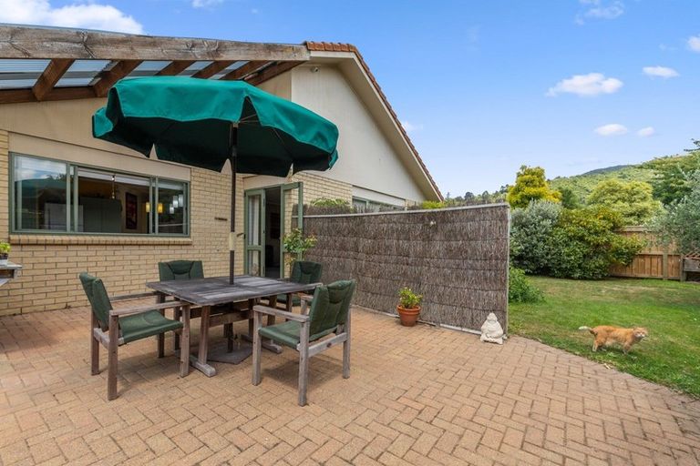 Photo of property in 11 Ashmore Place, Fairy Springs, Rotorua, 3015