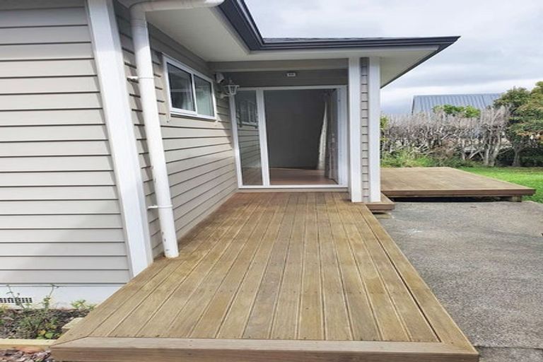 Photo of property in 16 Cherry Road, Bucklands Beach, Auckland, 2014