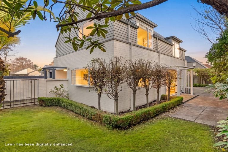 Photo of property in 1/125 Clyde Road, Ilam, Christchurch, 8041