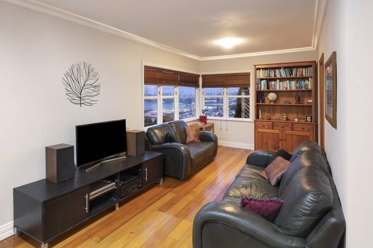 Photo of property in 118 Duncan Terrace, Kilbirnie, Wellington, 6022