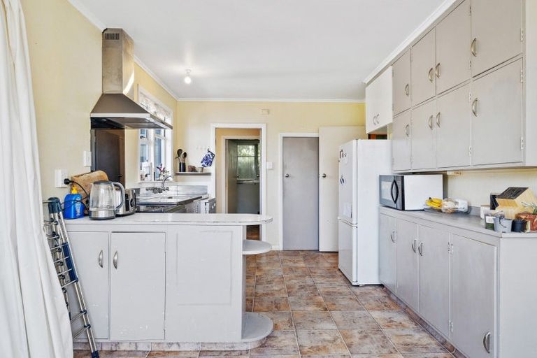 Photo of property in 15 Waterloo Crescent, Hokowhitu, Palmerston North, 4410