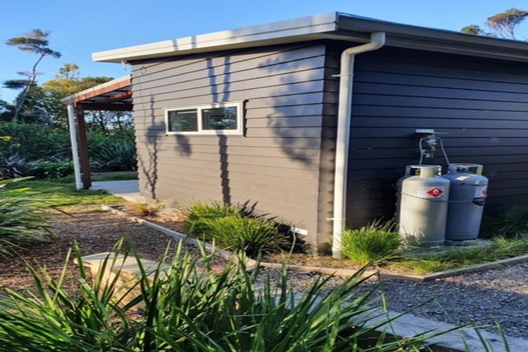 Photo of property in 3 William Pitcher Place, Greenhithe, Auckland, 0632