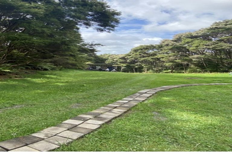 Photo of property in 341 Upper Harbour Drive, Greenhithe, Auckland, 0632