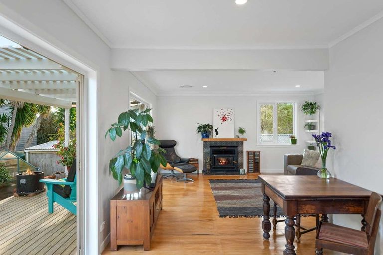 Photo of property in 1/146 Rangatira Road, Beach Haven, Auckland, 0626