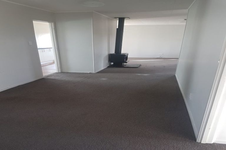 Photo of property in 14 Southview Place, Wattle Downs, Auckland, 2102