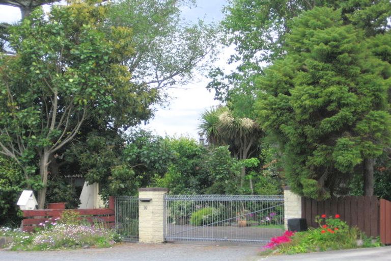 Photo of property in 10 Fencourt Crescent, Katikati, 3129