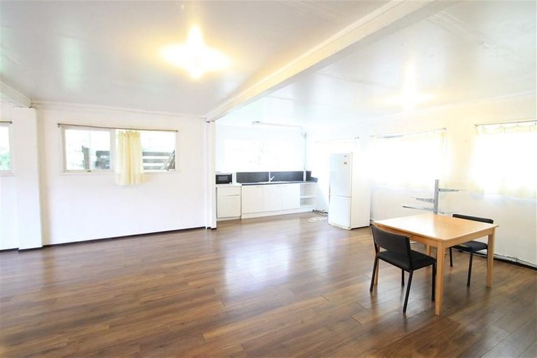 Photo of property in 137 Albany Highway, Unsworth Heights, Auckland, 0632