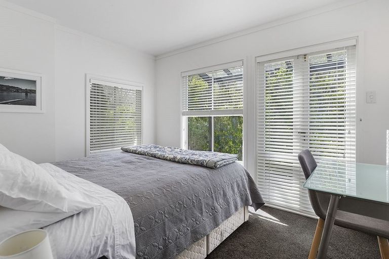 Photo of property in 15 Waikowhai Street, Ngaio, Wellington, 6035