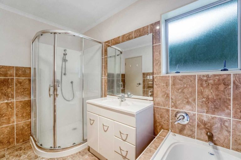 Photo of property in 31b Westglen Place, Ranui, Auckland, 0612