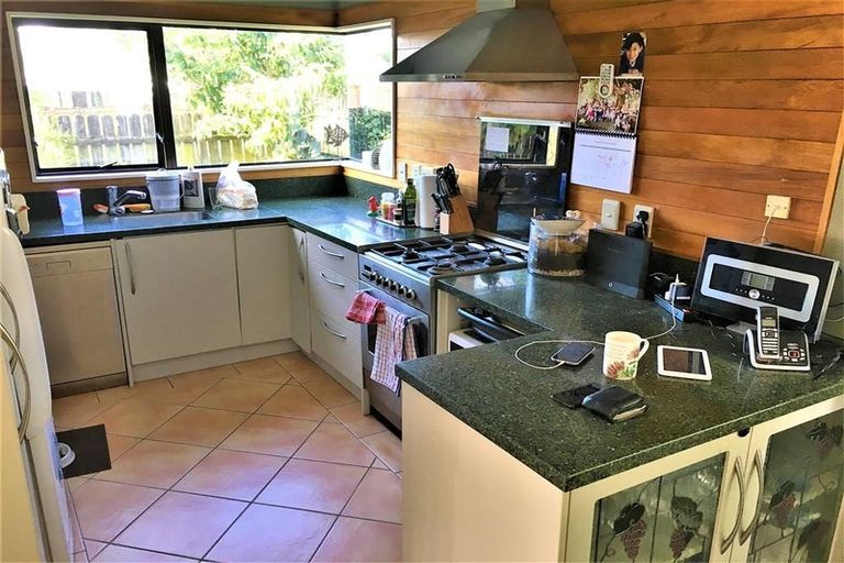 Photo of property in 2/117 Wallace Road, Papatoetoe, Auckland, 2025