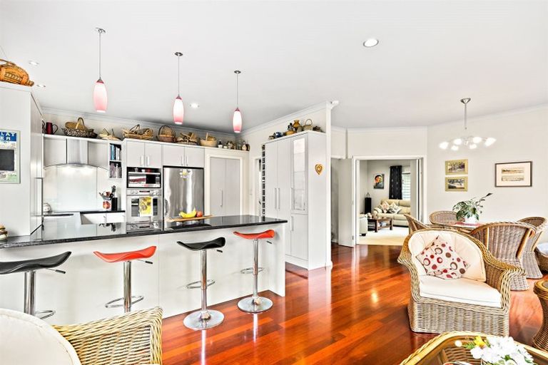 Photo of property in 3 Travis View Drive, Fairview Heights, Auckland, 0632