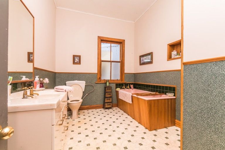 Photo of property in 1844 Lumsden Dipton Highway, Dipton, 9791