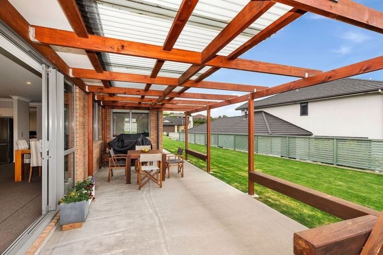 Photo of property in 20 Mervyn Kemp Drive, Tawa, Wellington, 5028