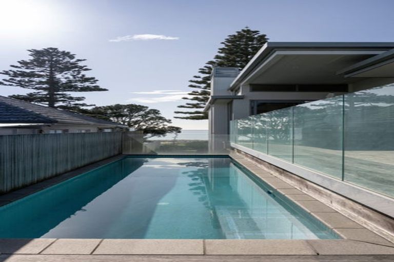 Photo of property in 81 Marine Parade, Mount Maunganui, 3116