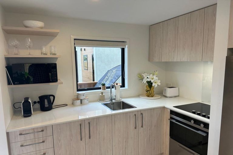 Photo of property in 3/216 Rosebank Road, Avondale, Auckland, 1026