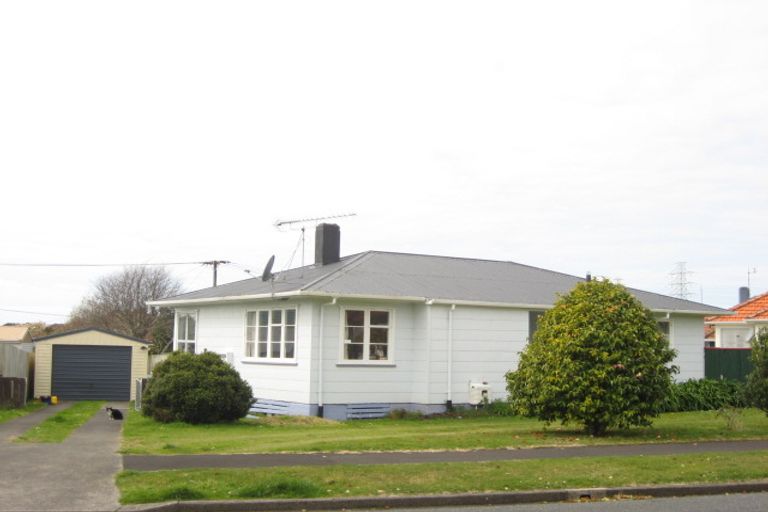 Photo of property in 33 Drake Street, Vogeltown, New Plymouth, 4310