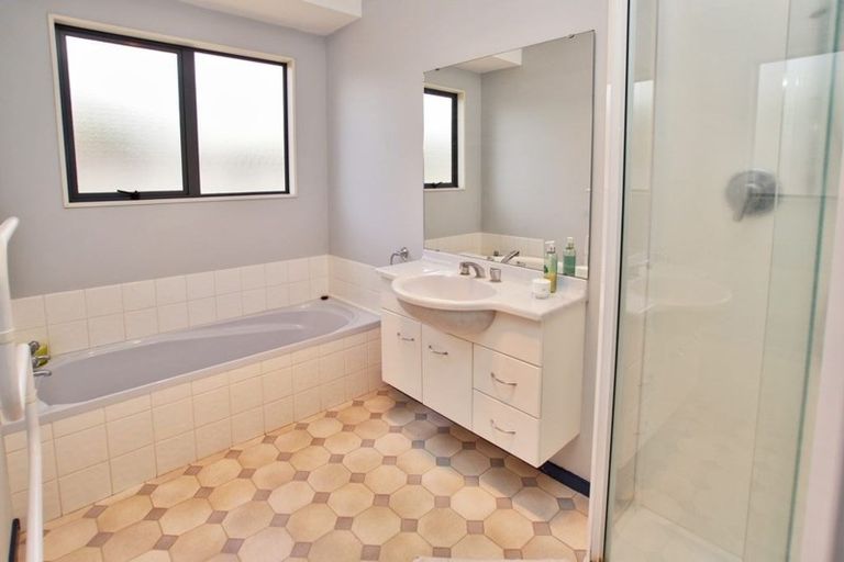 Photo of property in 4 Sandhurst Place, Nawton, Hamilton, 3200