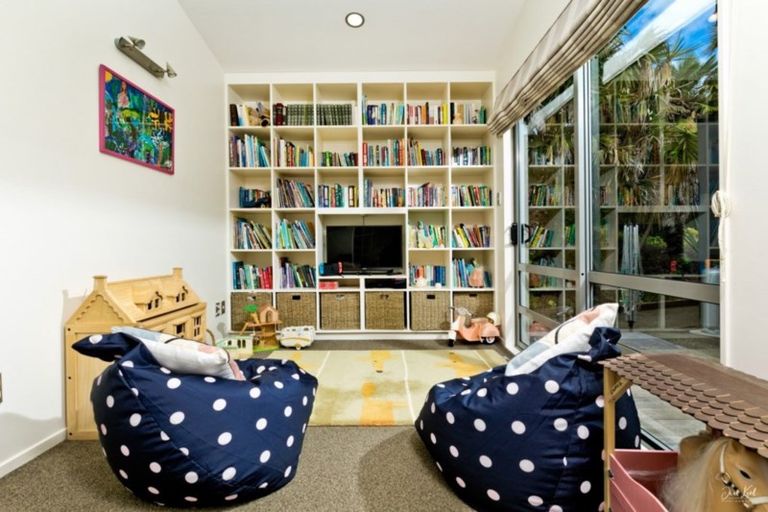 Photo of property in 126 Taiapa Road, Muriwai, 0881