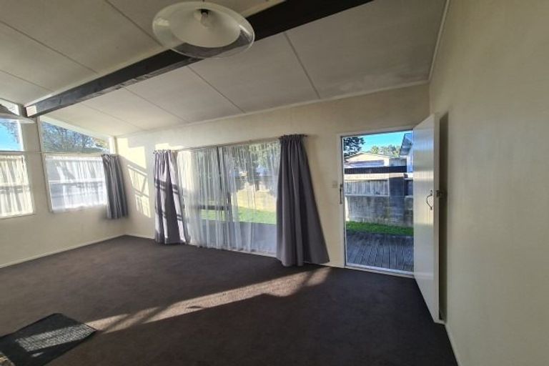Photo of property in 6 Adam Place, Mangakakahi, Rotorua, 3015