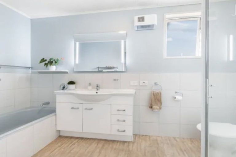 Photo of property in 3 Coleraine Street, Cromwell, 9310