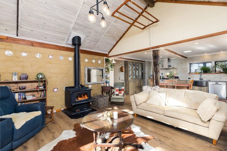 Photo of property in 31 Timaru Road, Waimate, 7924