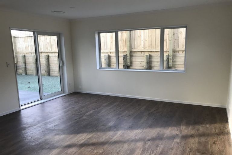 Photo of property in 25 Trelawny Terrace, Grenada Village, Wellington, 6037