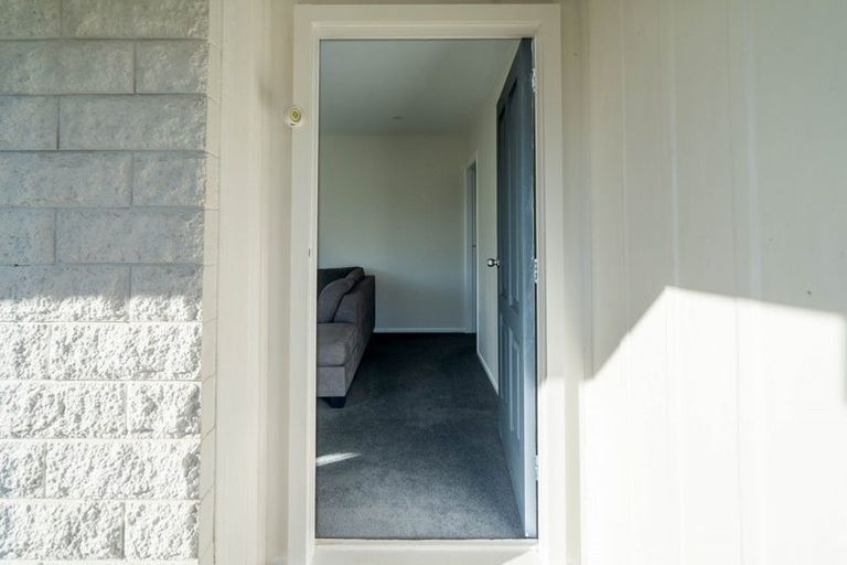 Photo of property in 8 Denise Crescent, Hornby, Christchurch, 8042