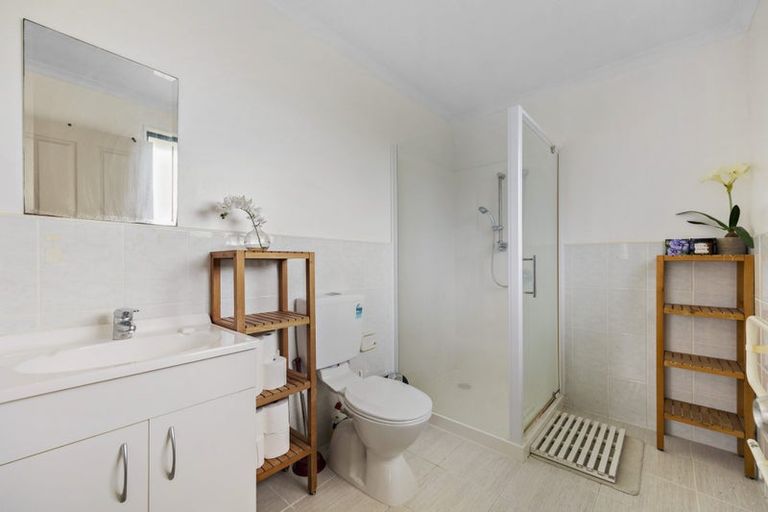 Photo of property in 21 Cartmel Avenue, Massey, Auckland, 0614