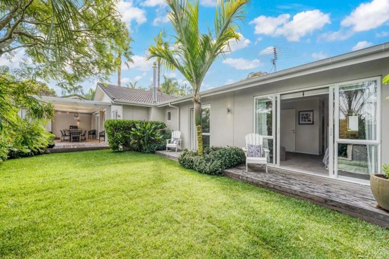 Photo of property in 11 Holly Way, Sunnyhills, Auckland, 2010