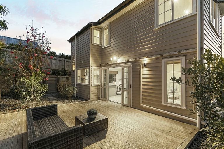 Photo of property in 46 Westerham Drive, Dannemora, Auckland, 2016