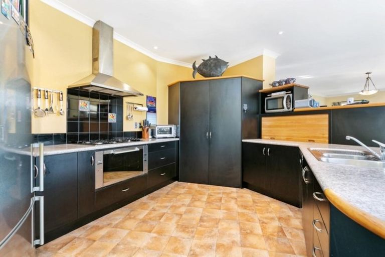 Photo of property in 8 Goodrich Close, Bethlehem, Tauranga, 3110