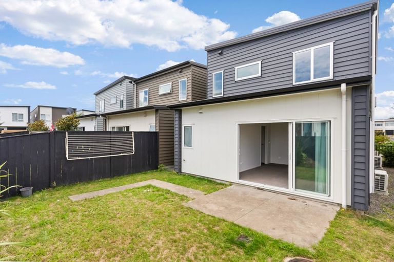 Photo of property in 8 Recovery Road, Papakura, 2110