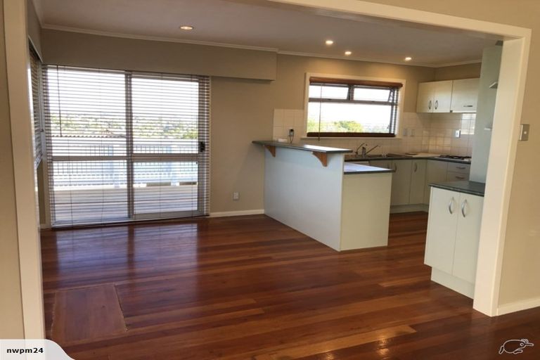 Photo of property in 28 Ridge Road, Howick, Auckland, 2014