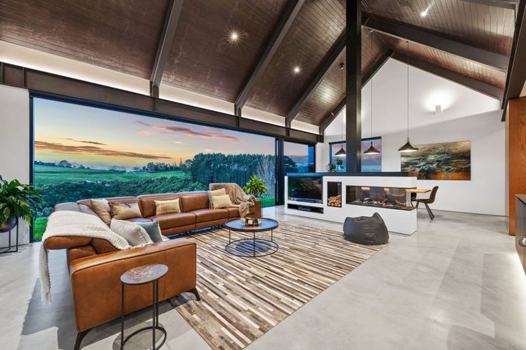 Photo of property in 104 Stoneridge Terrace, Whitford, Manurewa, 2576