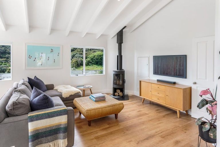 Photo of property in 11 Long Beach Road, Russell, 0202