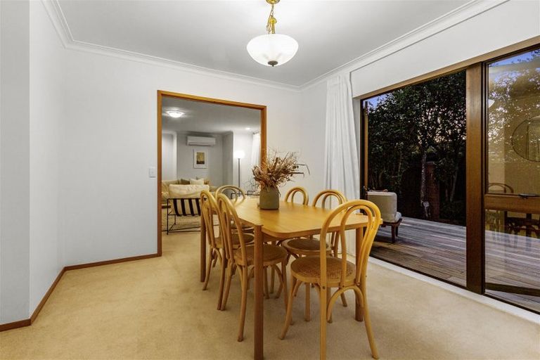 Photo of property in 44 Milford Road, Milford, Auckland, 0620