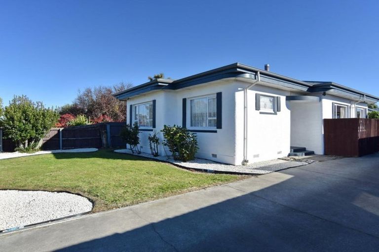 Photo of property in 213 Main North Road, Redwood, Christchurch, 8051