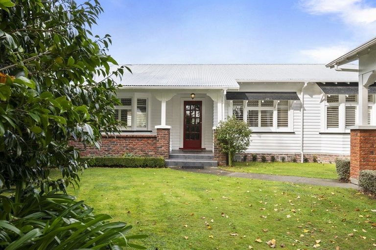 Photo of property in 44 Manapouri Crescent, Hokowhitu, Palmerston North, 4410