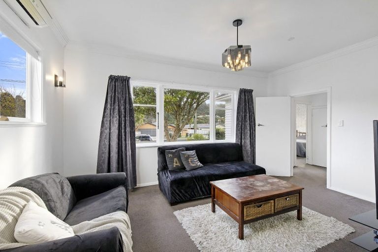 Photo of property in 145 Stokes Valley Road, Stokes Valley, Lower Hutt, 5019