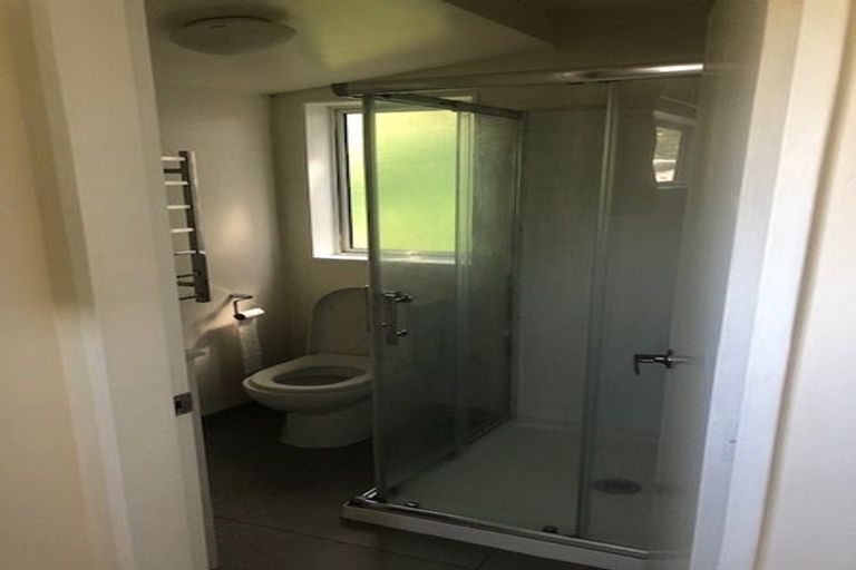 Photo of property in 14 Kopiko Way, Brooklyn, Wellington, 6021