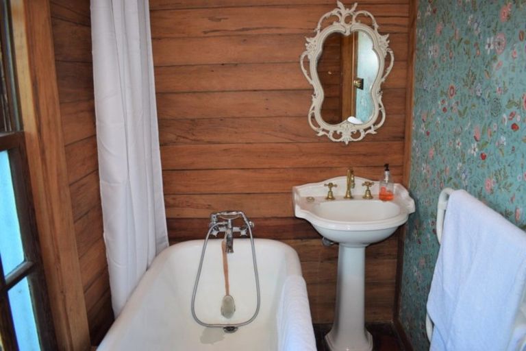 Photo of property in 45 Honi Taipua Street, Manakau, Levin, 5573