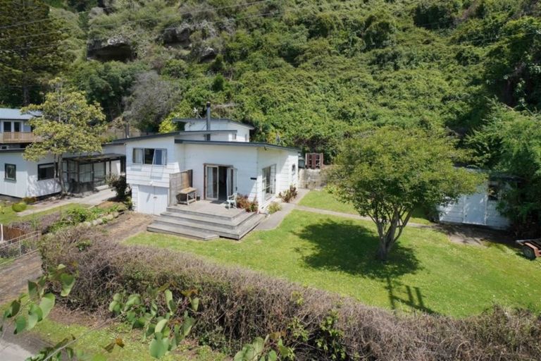 Photo of property in 38 Moody Street, Gore Bay, Cheviot, 7383