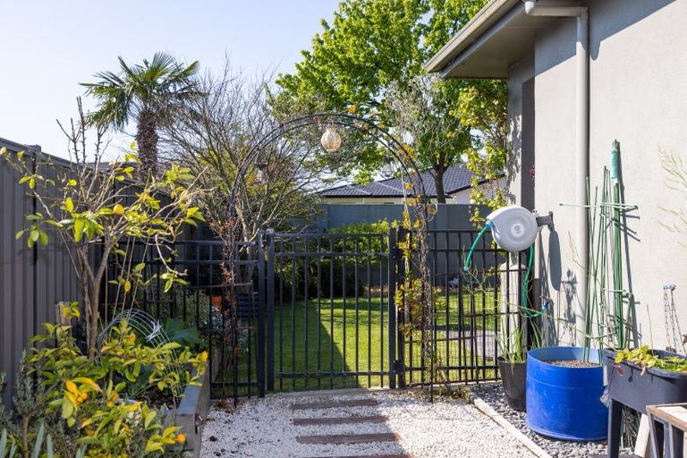 Photo of property in Heynes Place, 24 Heynes Place, Clive, 4102