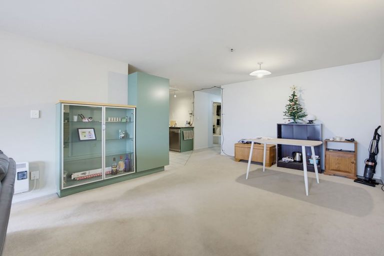 Photo of property in Elizabeth Street Chapel, 4/6 Elizabeth Street, Mount Victoria, Wellington, 6011