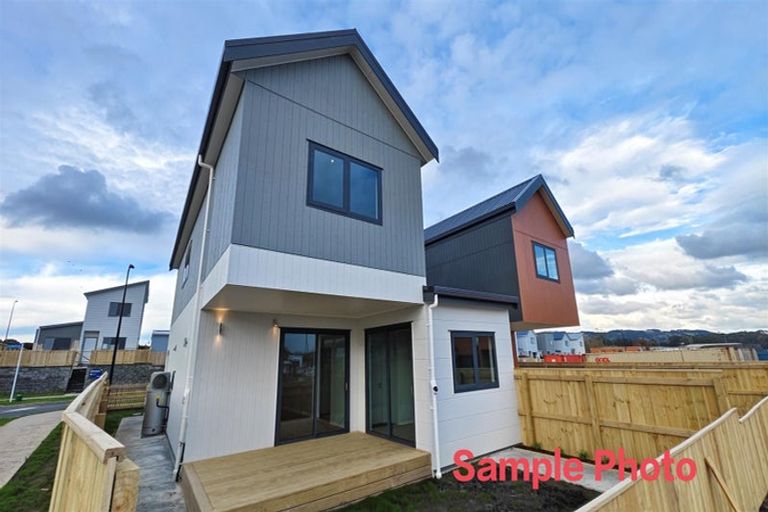 Photo of property in 38 Farranfore Road, Opaheke, 2113