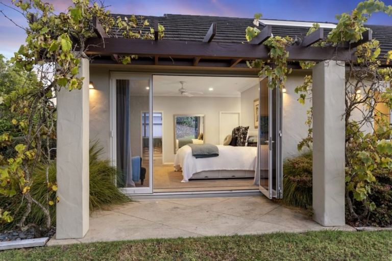 Photo of property in 202 Oraha Road, Kumeu, 0892