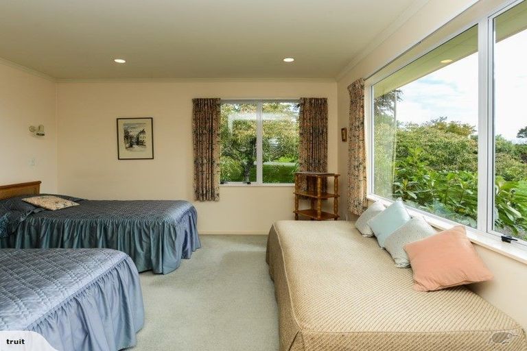 Photo of property in Busby Hill, Havelock North, 4130