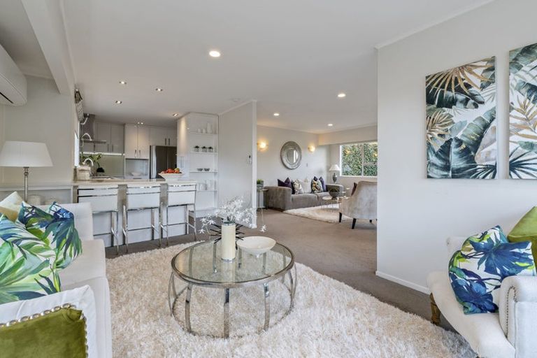 Photo of property in 9 Serrata Place, Browns Bay, Auckland, 0630