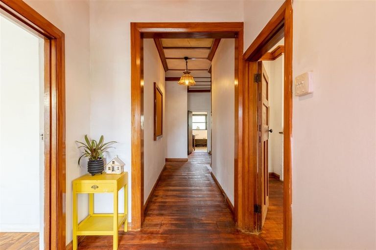 Photo of property in 7 Pirie Street, Palmerston North, 4410