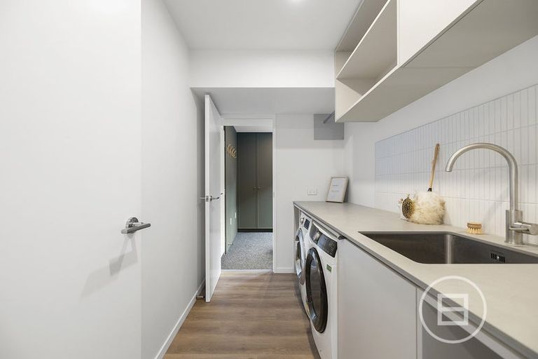 Photo of property in 6 Heuchan Lane, Wanaka, 9305